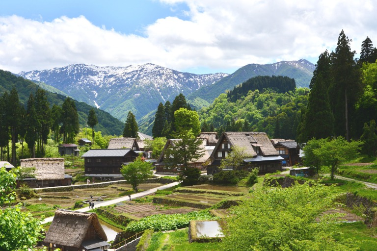 富山のレンタカー予約